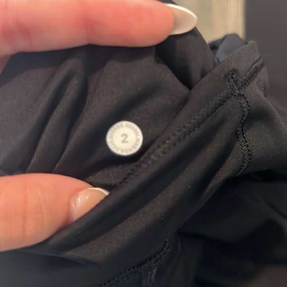 Lululemon base pace or fast and free legging - Picture 3 of 4